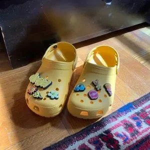 うーたんdrew house × crocs justin bieber Crocs Justin Bieber Drew With Jibbitz Limited Edition Yellow